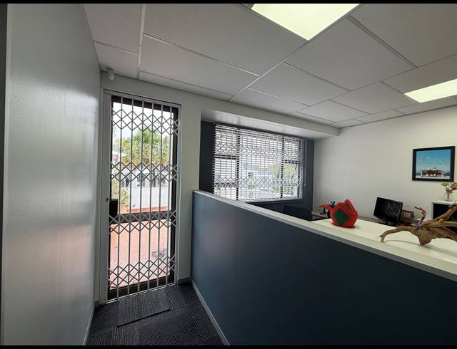 86.40M² OFFICE TO LET IN WOODMEAD